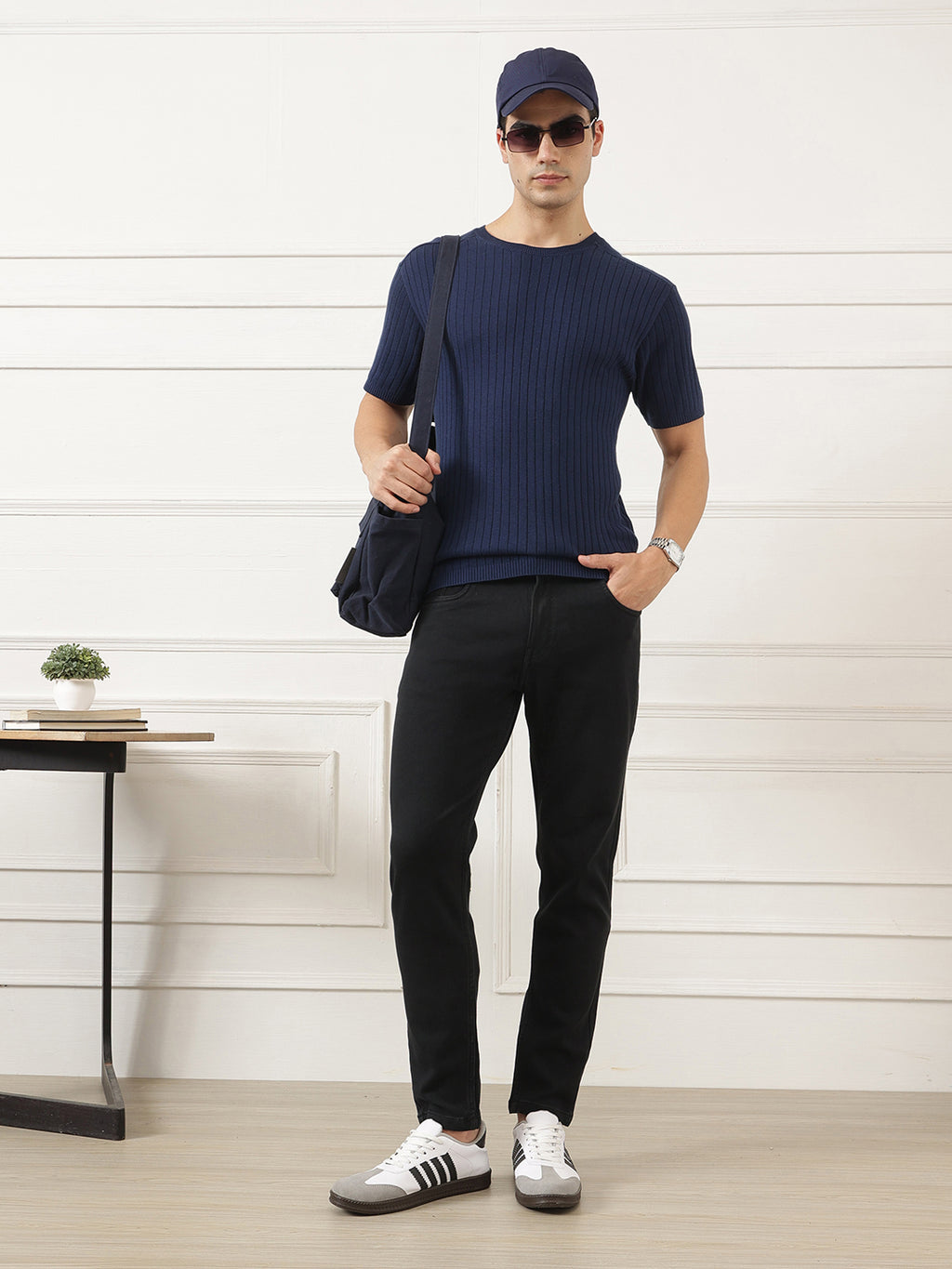 Black Smart Carrot Fit Mid-Rise No Faded Clean Look Stretchable Jeans For Men