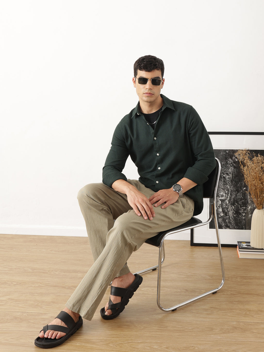 Thomas Scott Men Premium Green Regular Fit Long Sleeves Spread Collar Textured Casual Shirt