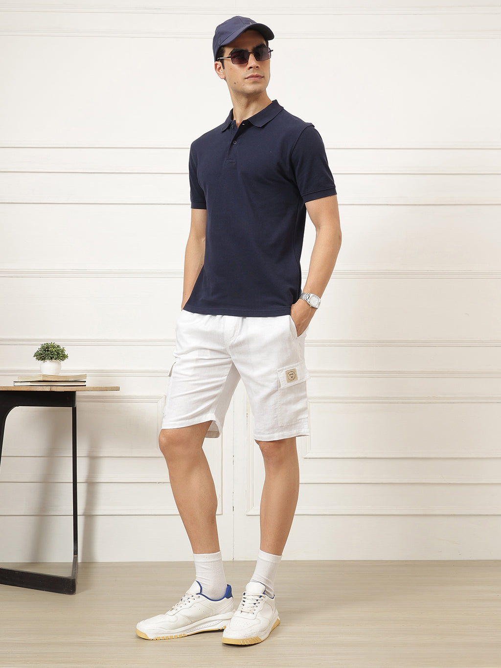 White Regular Fit Mid-Rise Textured Cotton Linen Cargo Shorts For Men