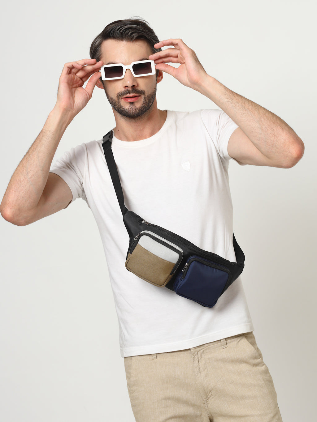 Thomas Scott Men Colourblocked Waist Pouch