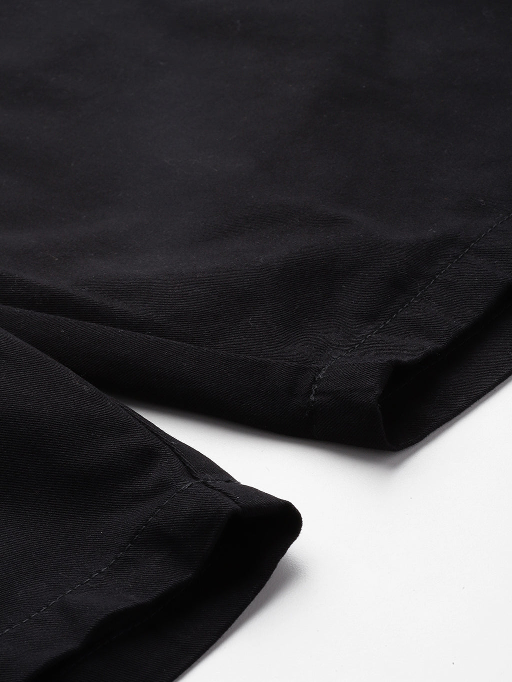 Thomas Scott Men Black Plus Size Solid Mid Rise Regular Fit Cotton Chino ShortsTSS098_Black_40)