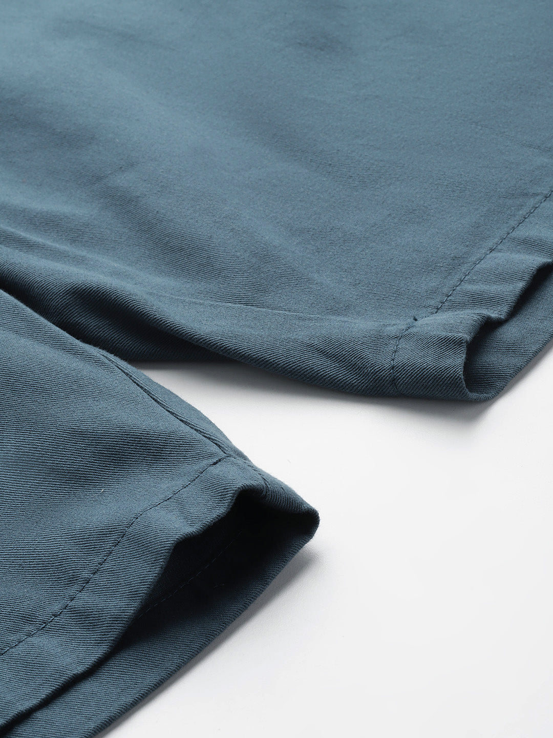 Thomas Scott Men Teal Plus Size Solid Mid Rise Regular Fit Cotton Chino Shorts