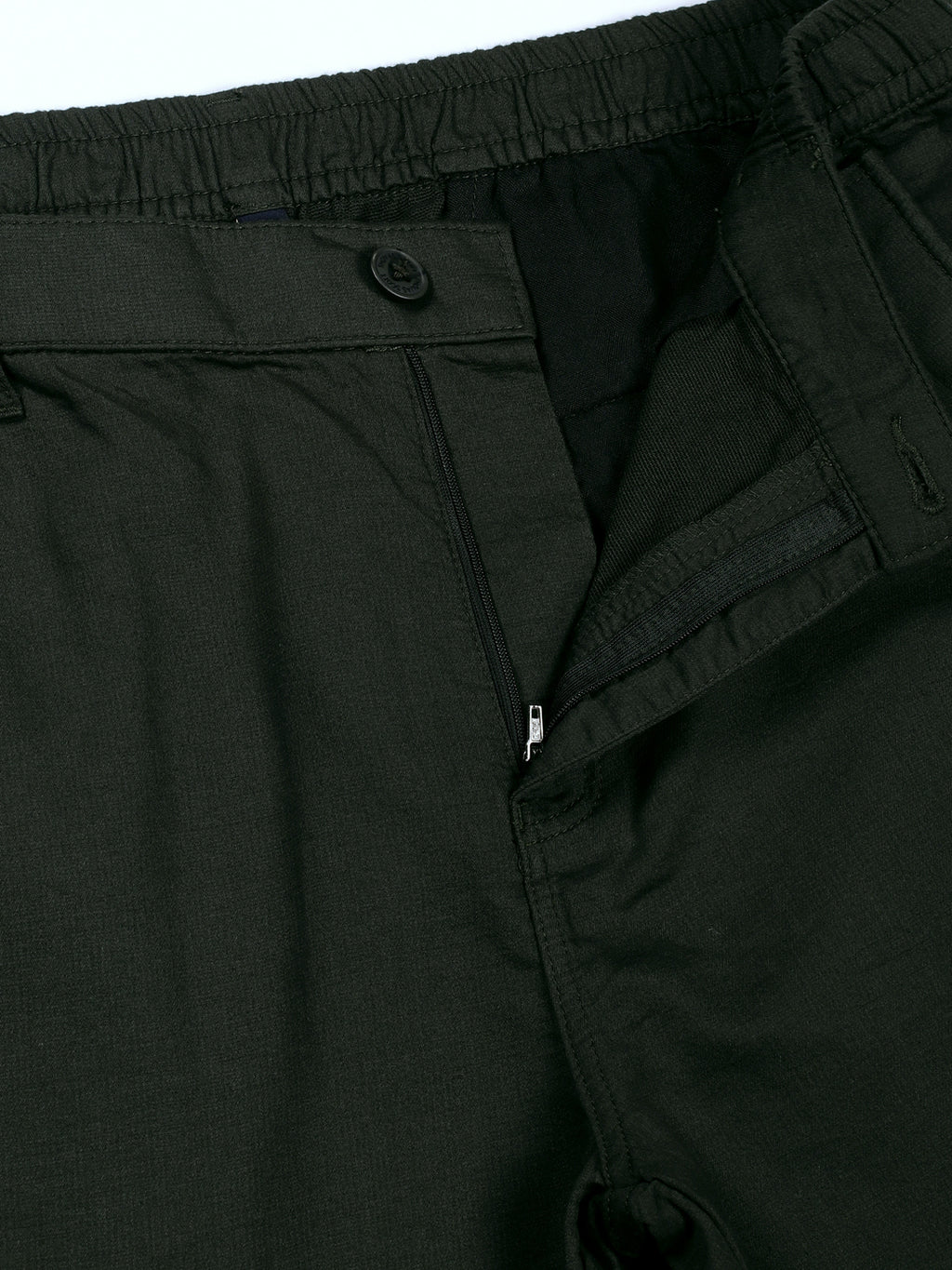 Thomas Scott Men DarkGreen Relaxed Fit Solid Cargo Trousers