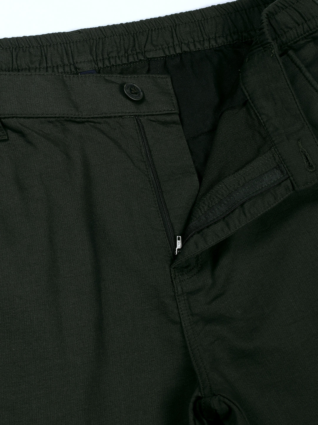 Thomas Scott Men DarkGreen Relaxed Fit Solid Cargo Trousers