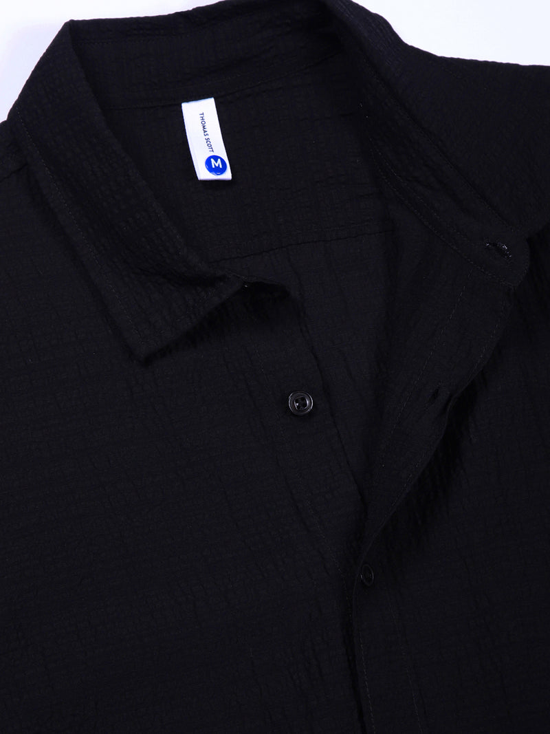 Thomas Scott Men Black Slim Fit Solid Seersucker Casual Shirt