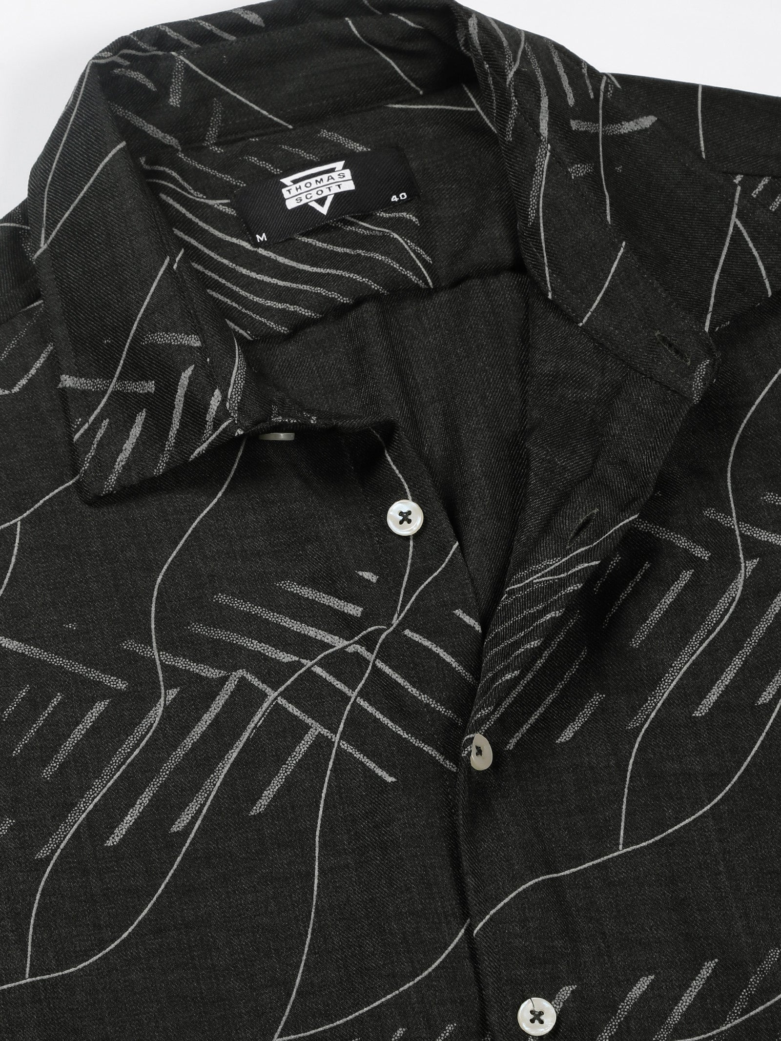 Thomas Scott Men Olive Slim Fit Short Sleeves Abstract Print Casual Shirt