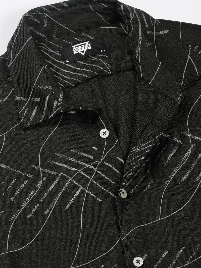 Thomas Scott Men Olive Slim Fit Short Sleeves Abstract Print Casual Shirt