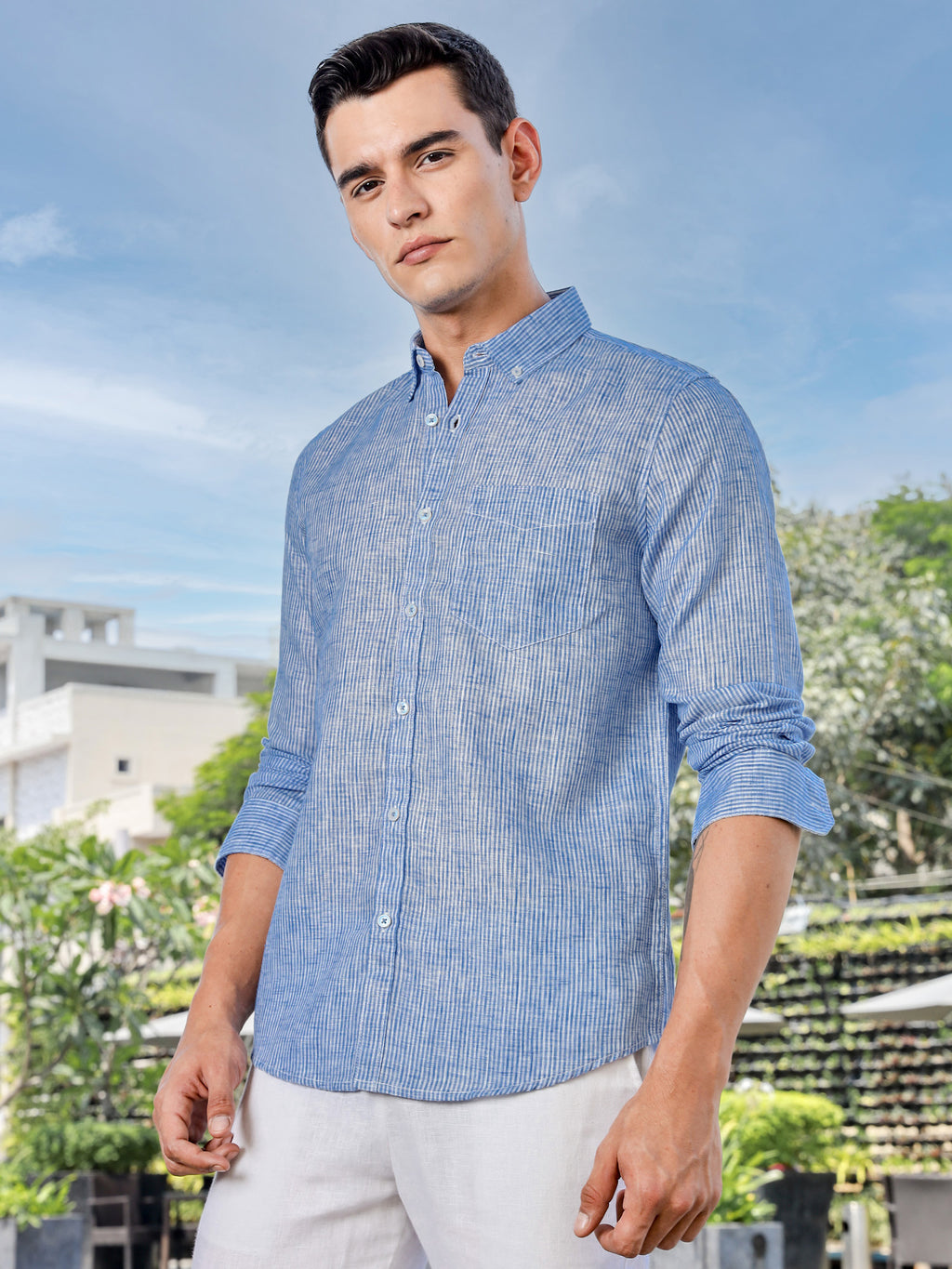 Thomas Scott Men Blue Slim Fit Long Sleeves Pinstripes Linen Casual Shirt