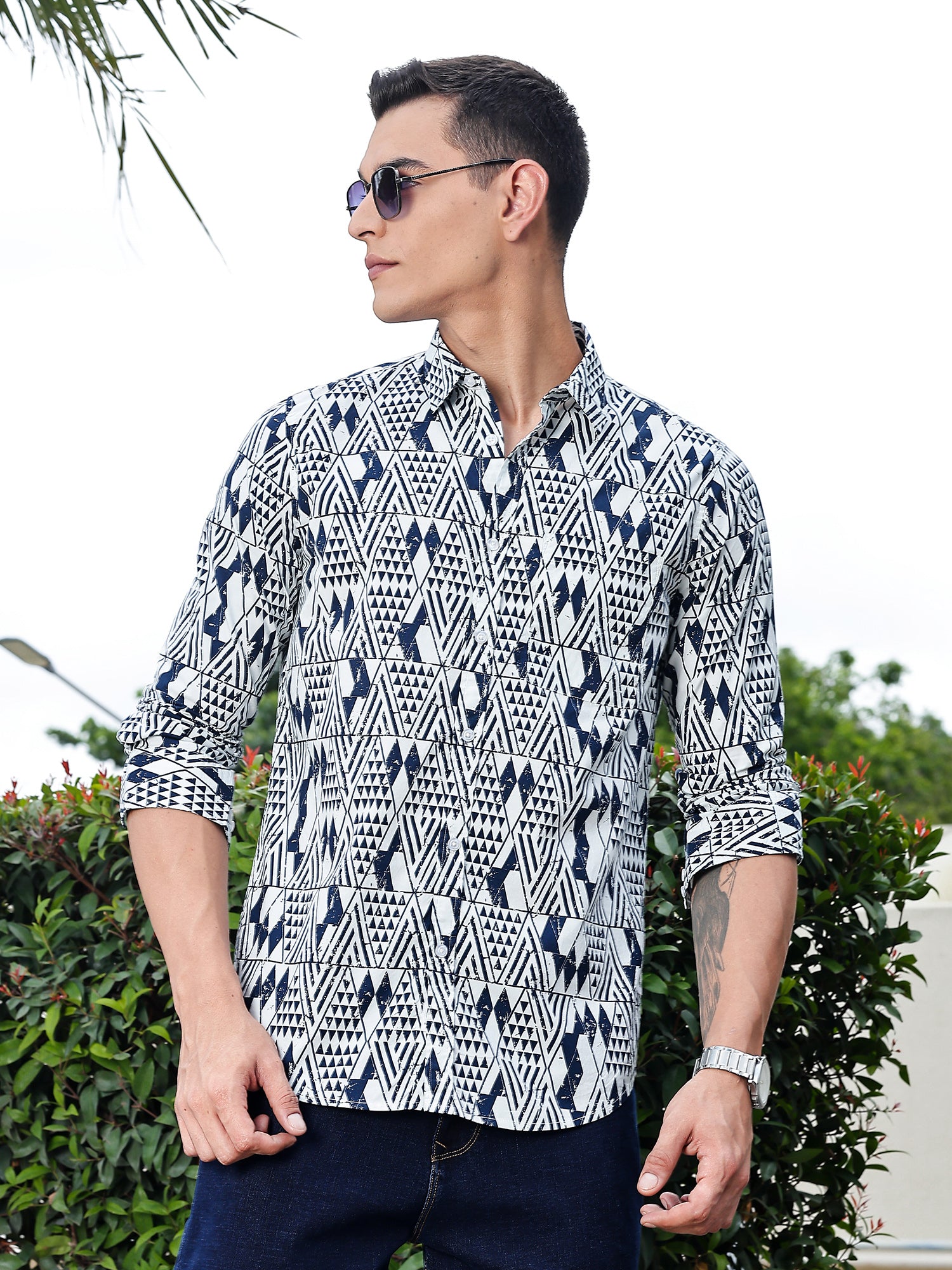 Thomas Scott Men Navy Blue Regular Fit Long Sleeves Geometric Print Pure Cotton Casual Shirt
