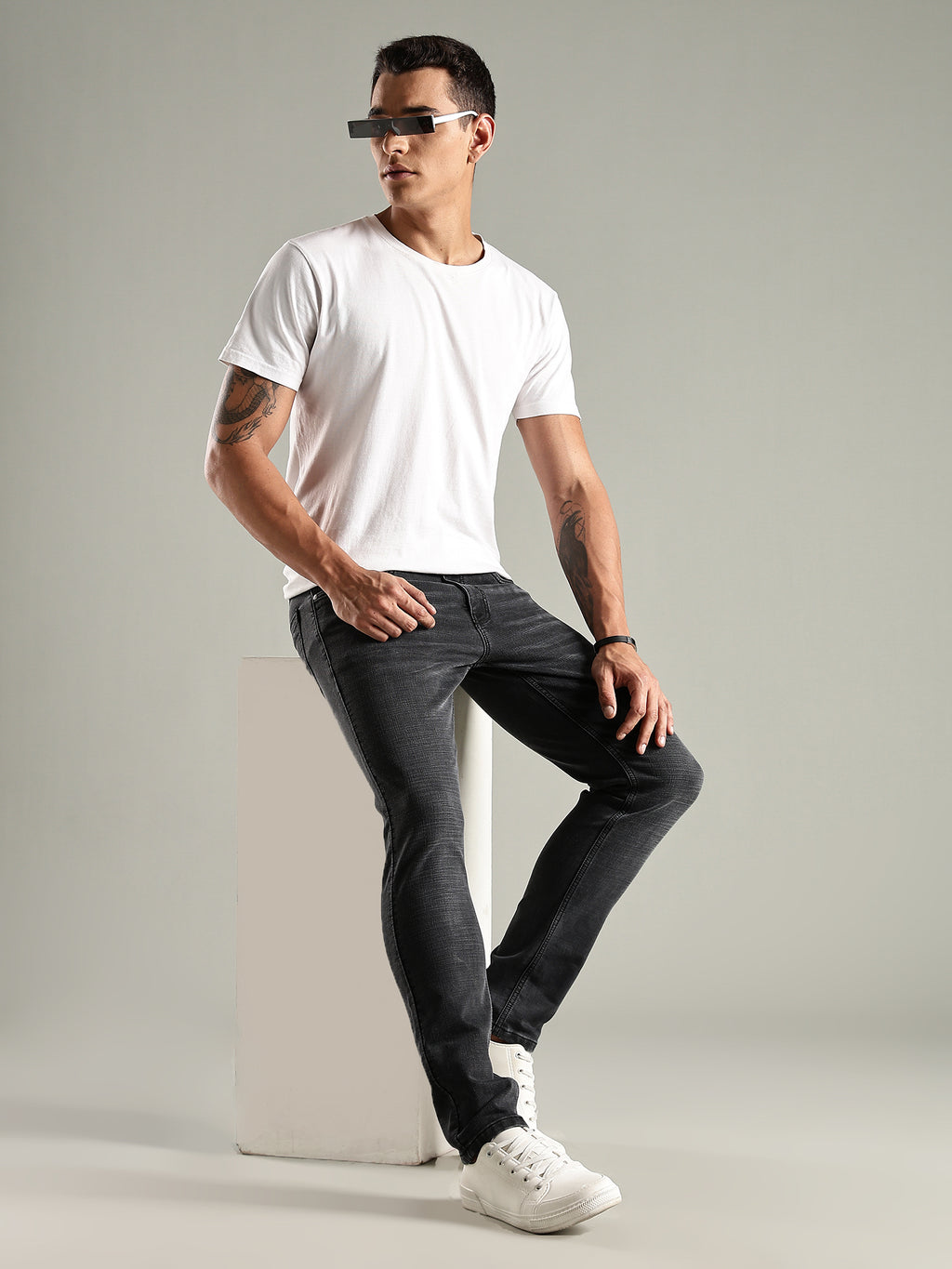 Thomas Scott Men Black Mid-Rise Slim Fit Stretchable Jeans