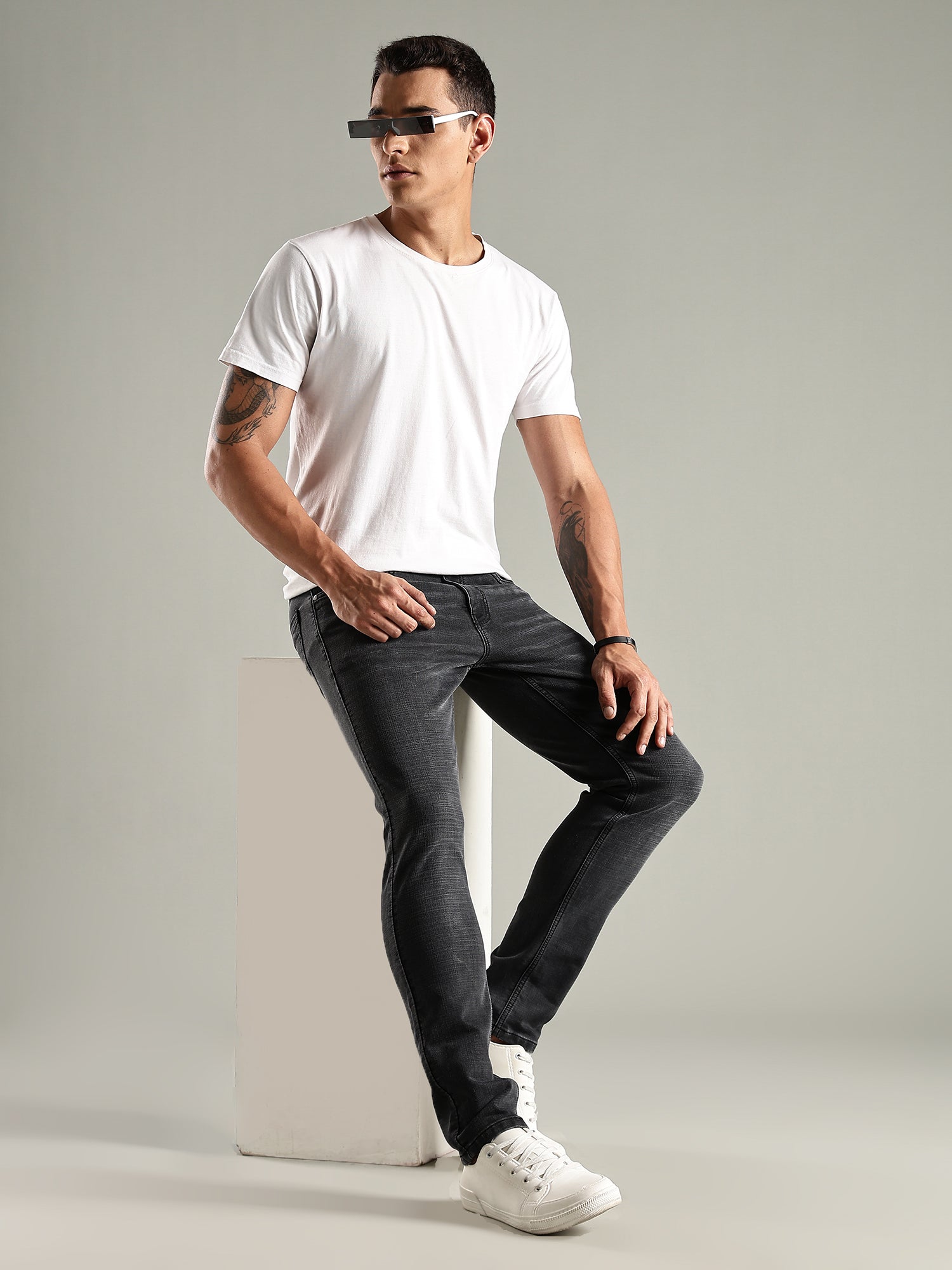 Thomas Scott Men Black Mid-Rise Slim Fit Stretchable Jeans