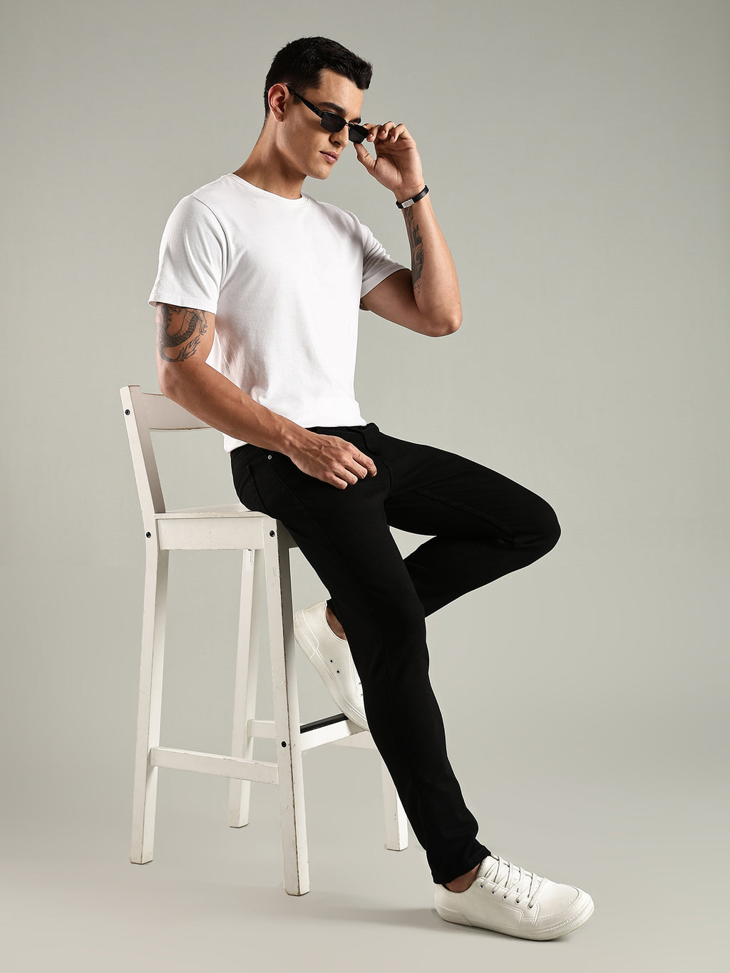 Thomas Scott Men Black Mid-Rise Slim Fit No Fade Stretchable Jeans