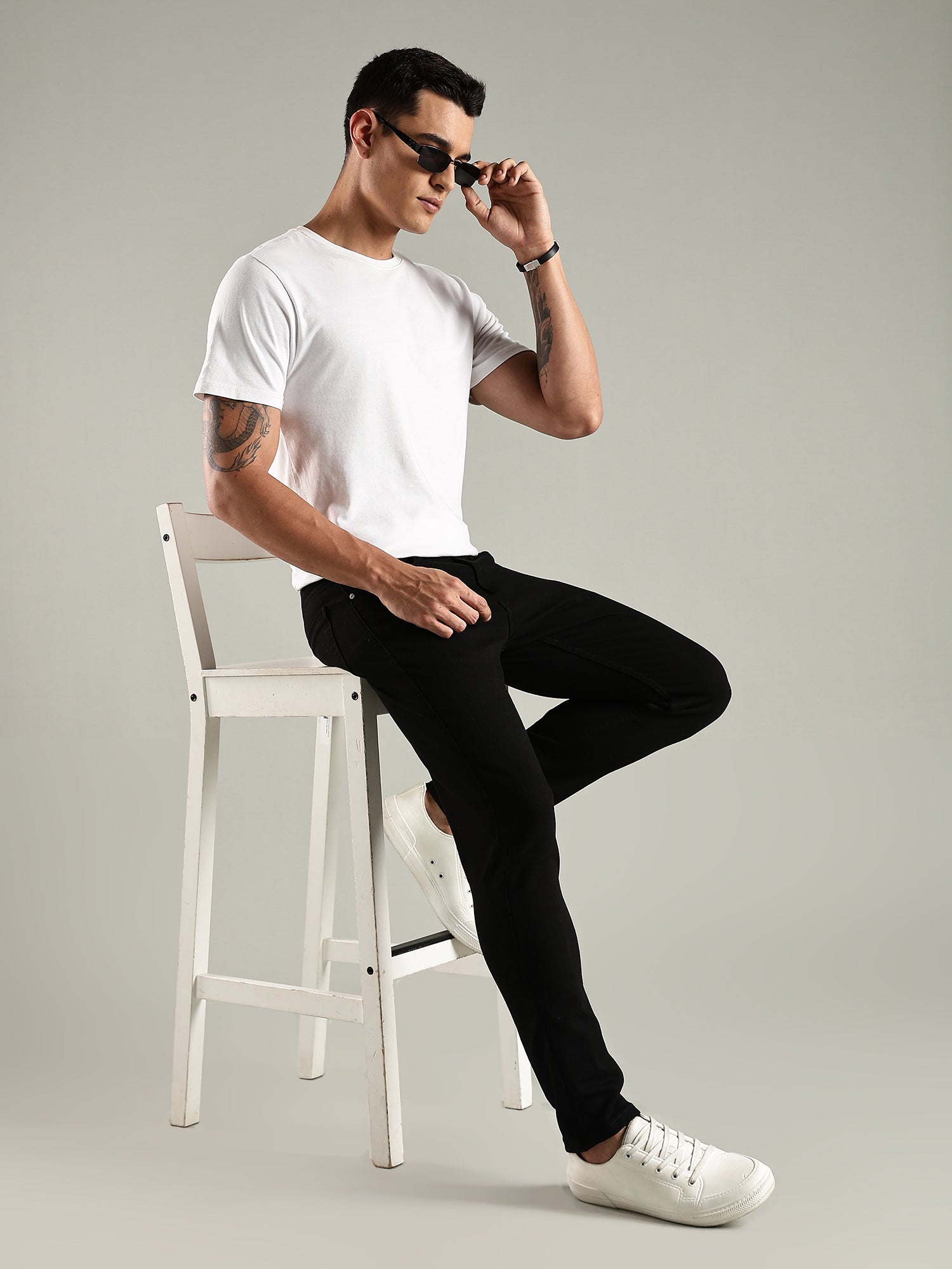 Thomas Scott Men Black Mid-Rise Slim Fit No Fade Stretchable Jeans