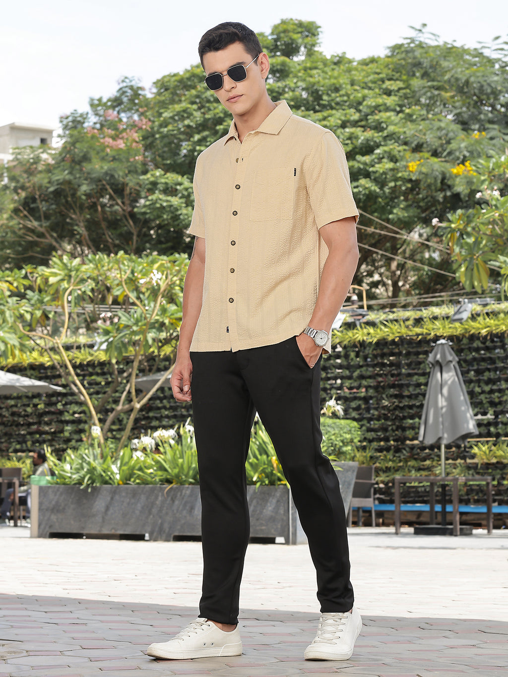Thomas Scott Men Beige Slim Fit Short Sleeves Self Design Seersucker Shirt