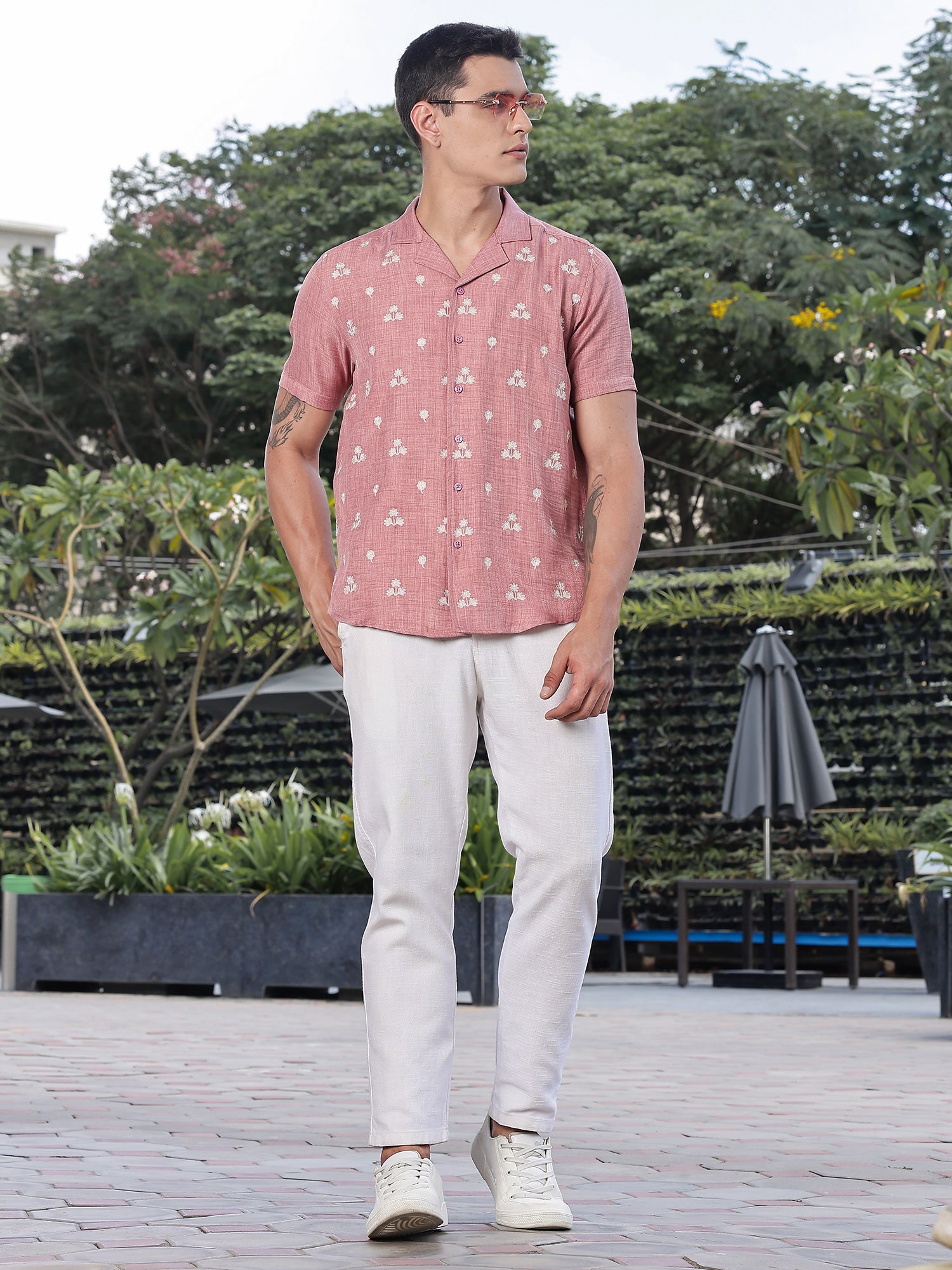 Thomas Scott Men Peach Regular Fit Short Sleeves Cuban Collar Embroidered Crop Shirt