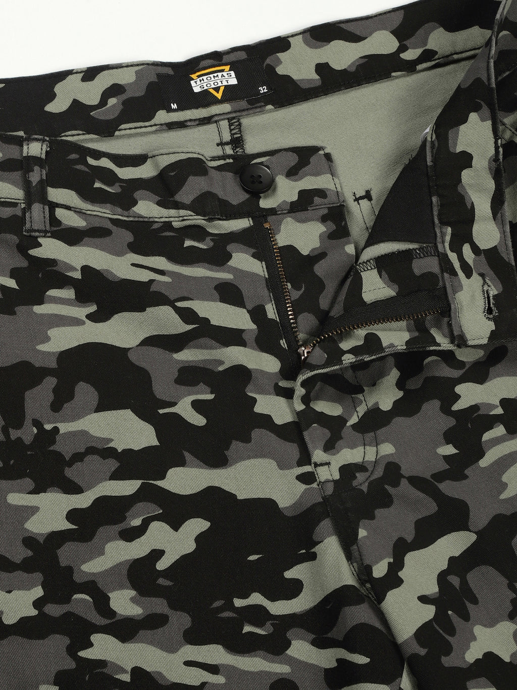 Thomas Scott Men Olive Regular Fit Mid Rise Camouflage Cargo Shorts