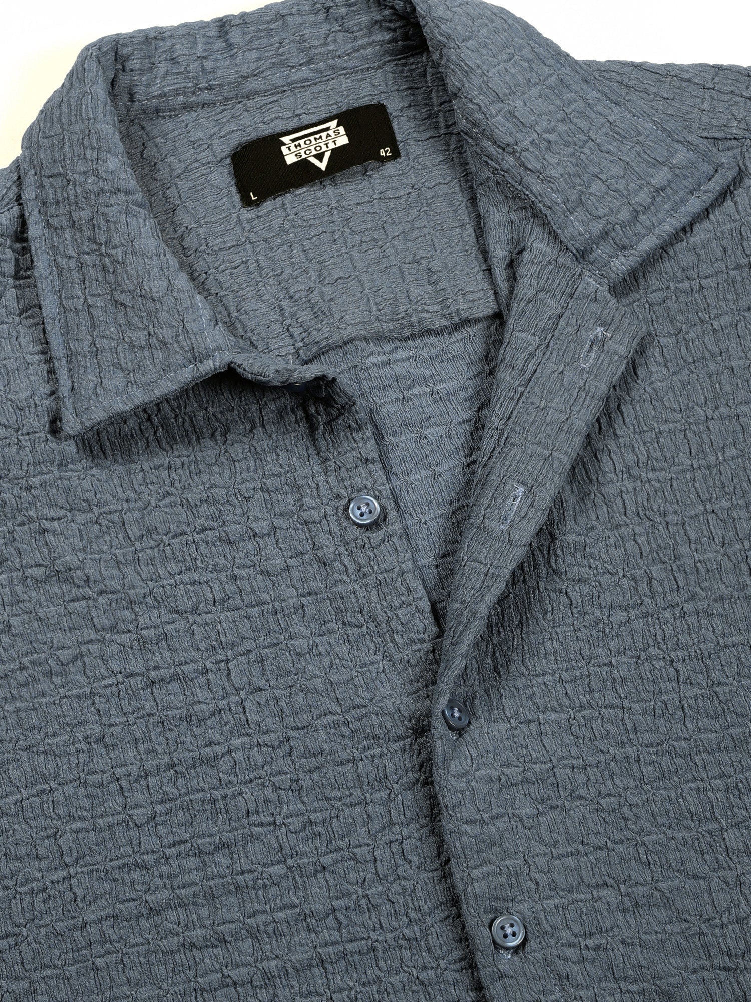 Thomas Scott Men Blue Regular Fit Short Sleeves Cuban Collar Seersucker Shirt