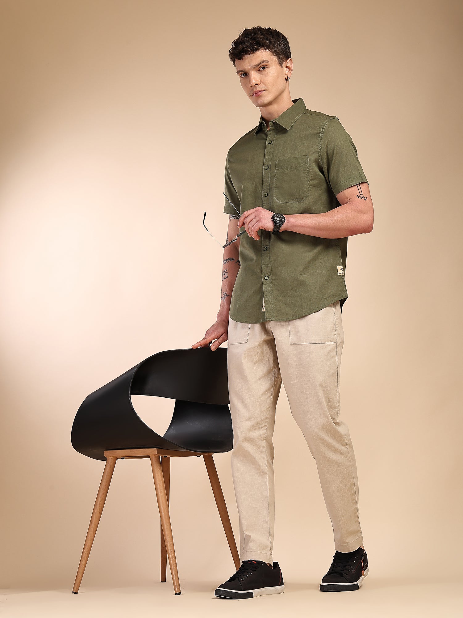 Thomas Scott Men Olive Regular Fit Short Sleeves Spread Collar Linen Casual Shirt