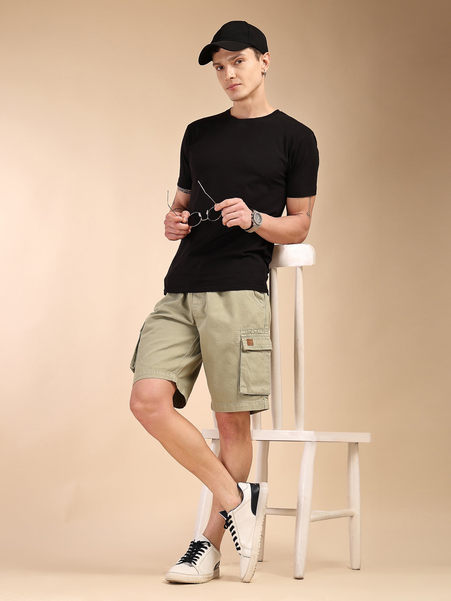 Thomas Scott Men Green Mid-Rise Straight Fit Above Knee Cotton Woven Cargo Shorts