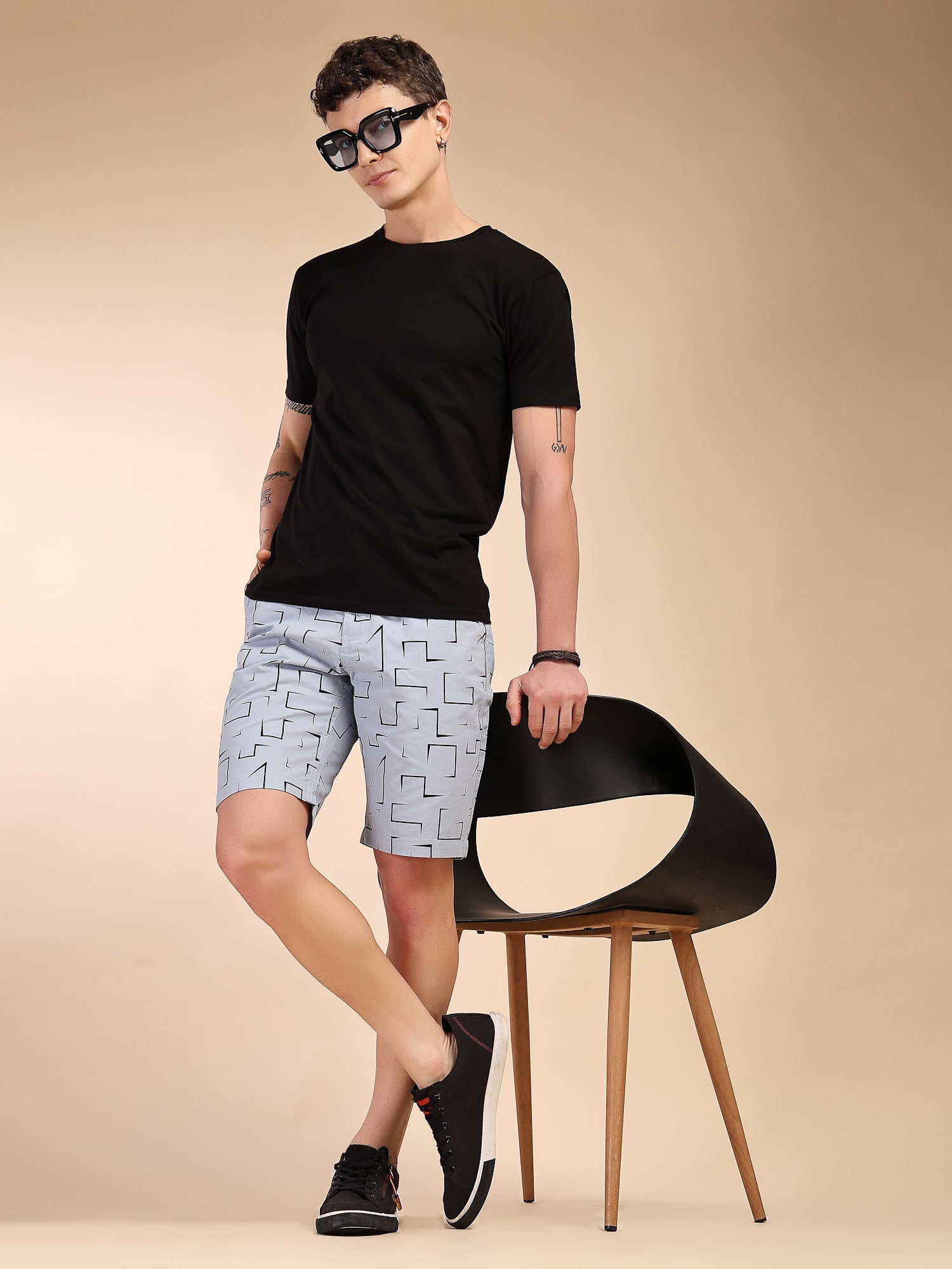 Thomas Scott Men Blue Mid-Rise Regular Fit Geometric Print Cotton Woven Chinos Shorts