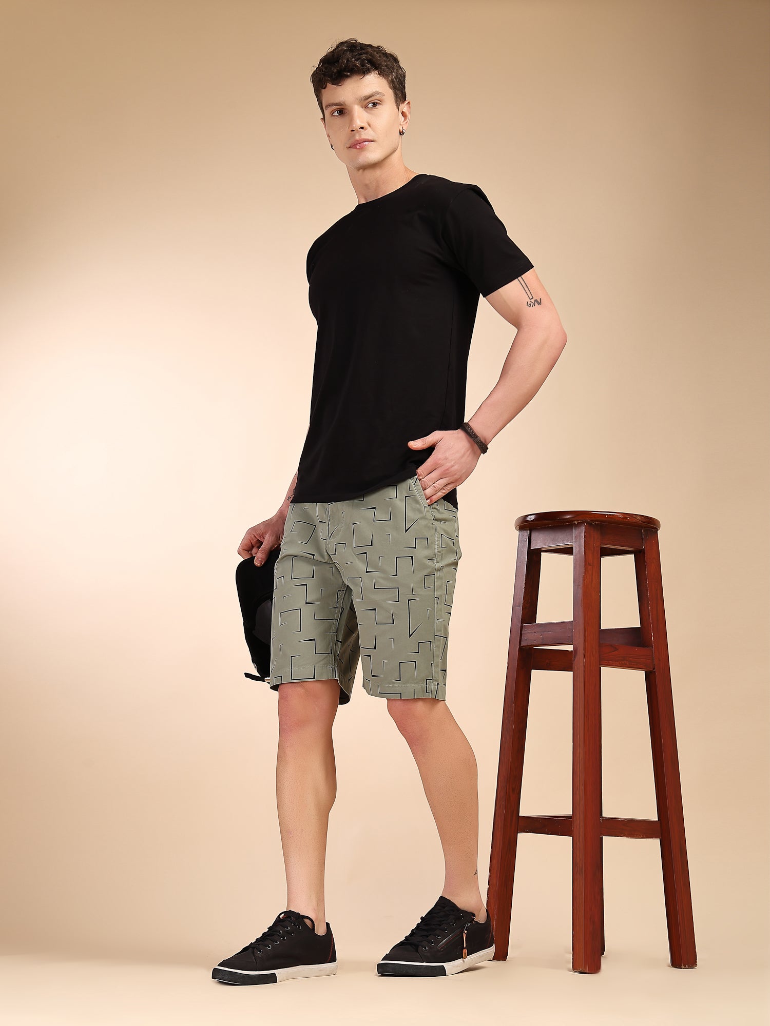 Thomas Scott Men Mint Mid-Rise Regular Fit Geometric Print Cotton Woven Chinos Shorts