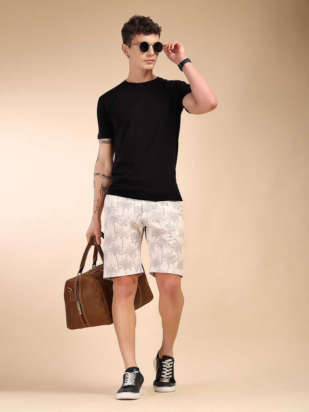 Thomas Scott Men White Mid-Rise Regular Fit Floral Printed Cotton Woven Chinos Shorts