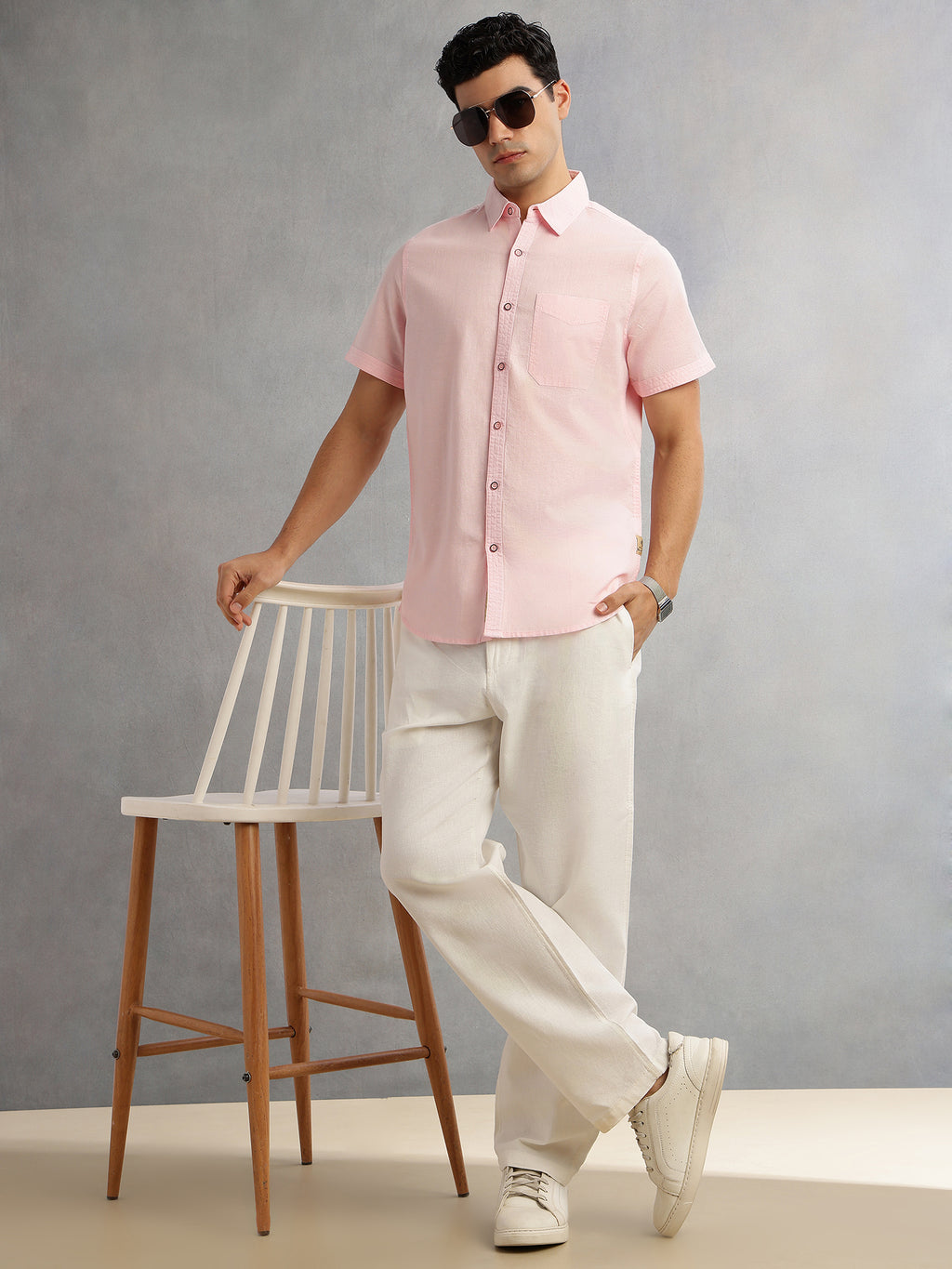 Thomas Scott Men Pink Premium Regular Fit Short Sleeves Spread Collar Solid Linen Casual Shirt