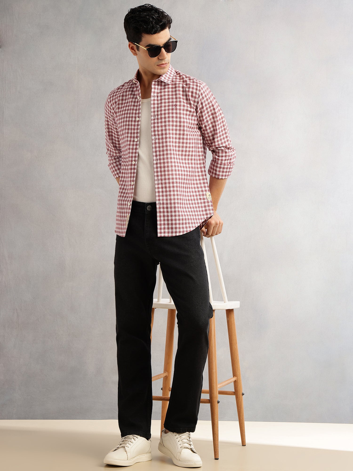 Thomas Scott Men Maroon Slim Fit Long Sleeves Spread Collar Tartan Checks Linen Casual Shirt