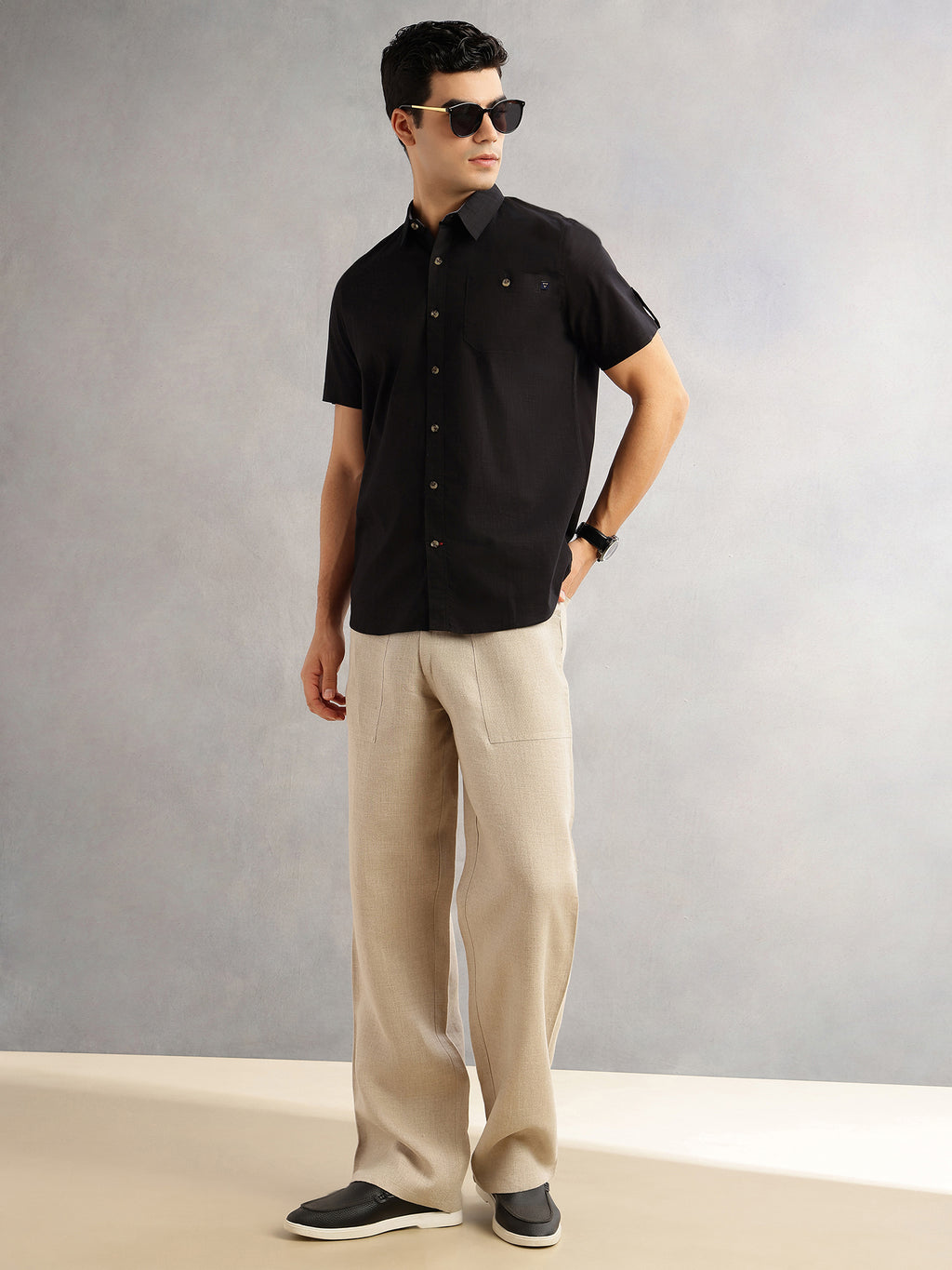 Thomas Scott Men Black Regular Fit Short Sleeves Spread Collar 100% Cotton Casual Shirt