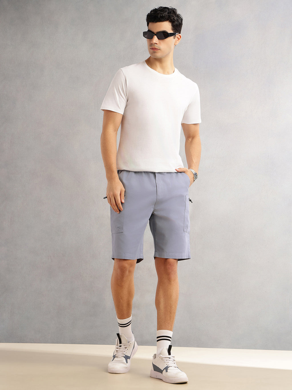 Thomas Scott Men Blue Relaxed Fit Mid-Rise Solid 100% Cotton Woven Cargo Shorts