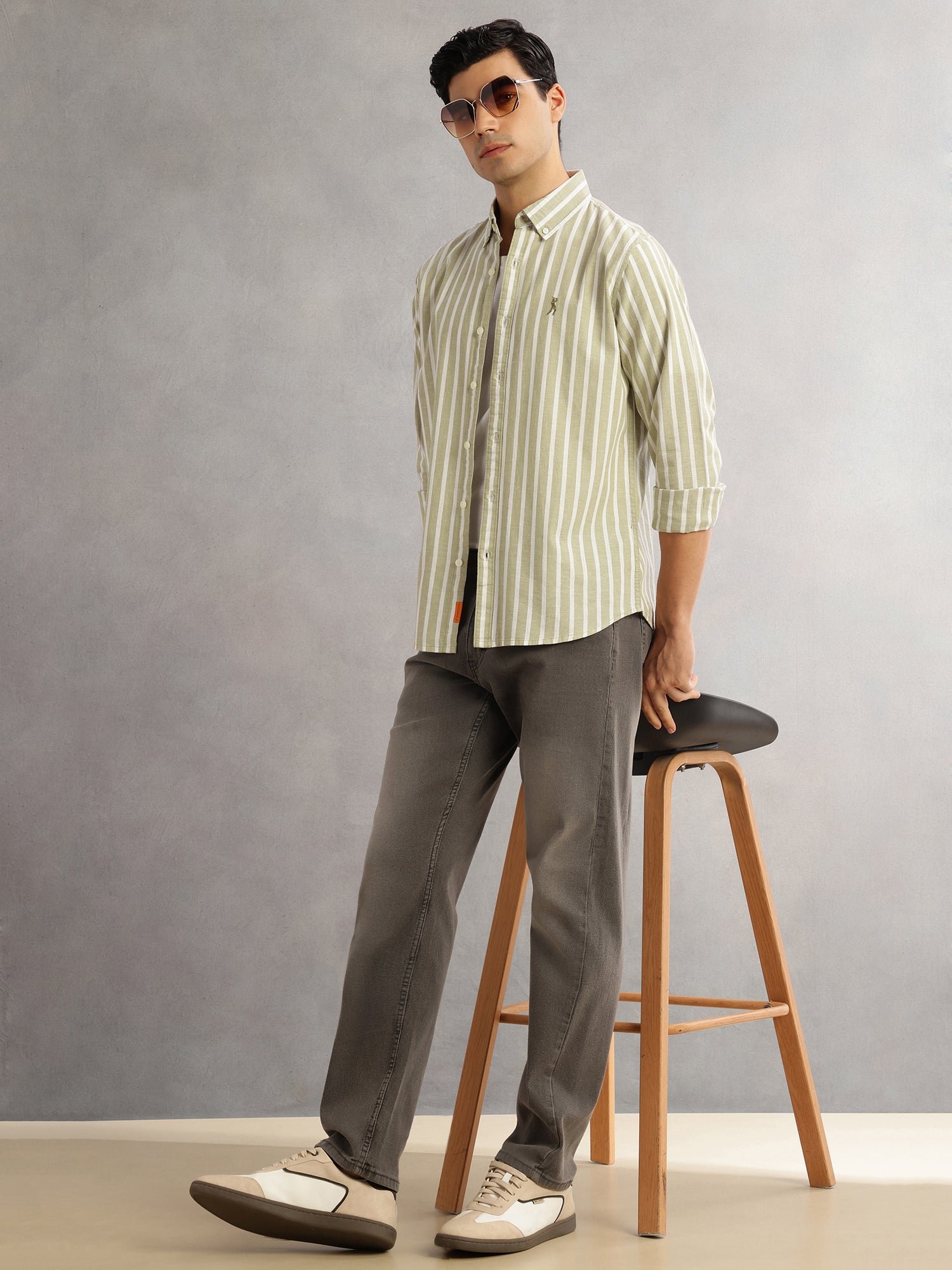 Thomas Scott Men Pista Cricket Club Slim Fit Long Sleeves Button-Down Collar Vertical Stripes Cotton Linen Casual Shirt