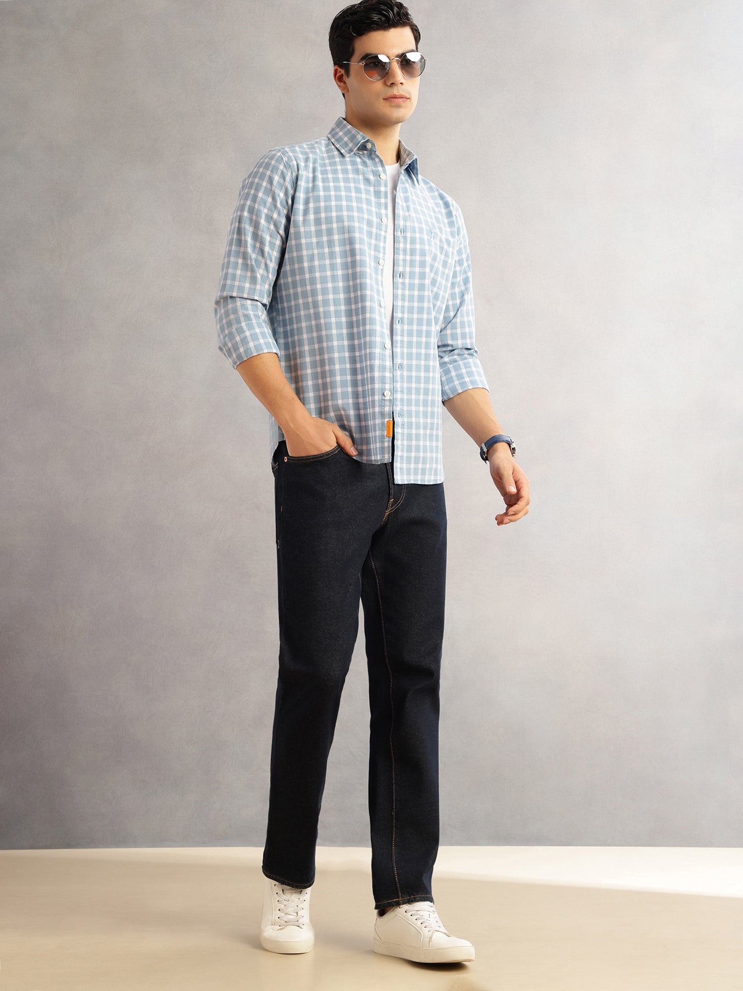 Thomas Scott Men Blue Cricket Club Slim Fit Long Sleeves Button-Down Collar Gingham Checks Cotton Linen Casual Shirt