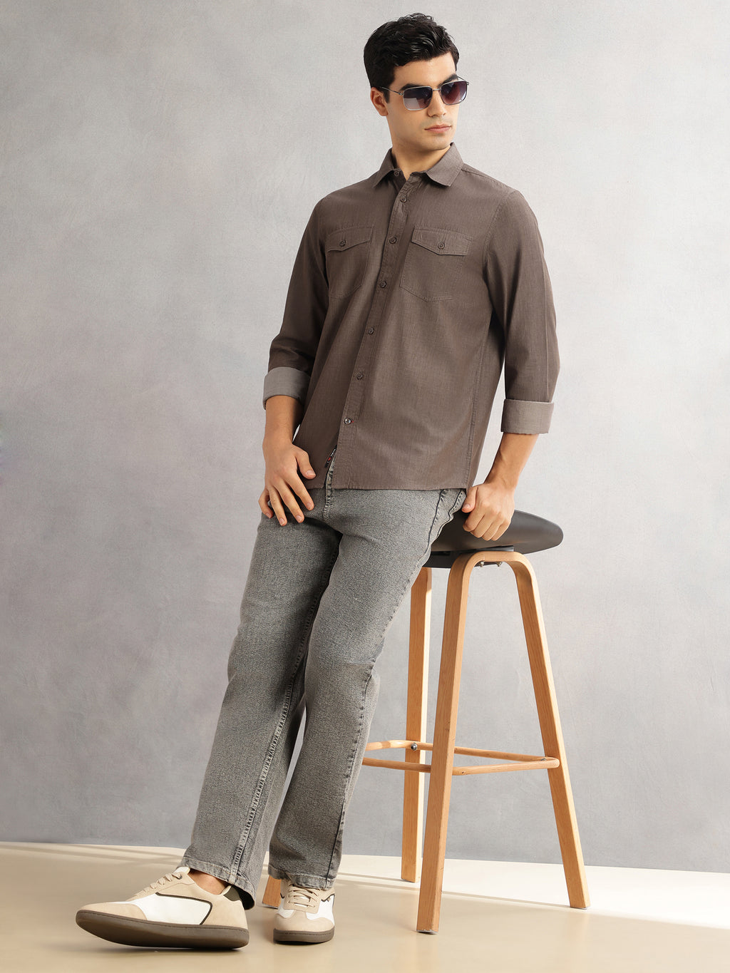 Thomas Scott Men Brown Slim Fit Long Sleeves Spread Collar Chambray 100% Cotton Casual Shirt