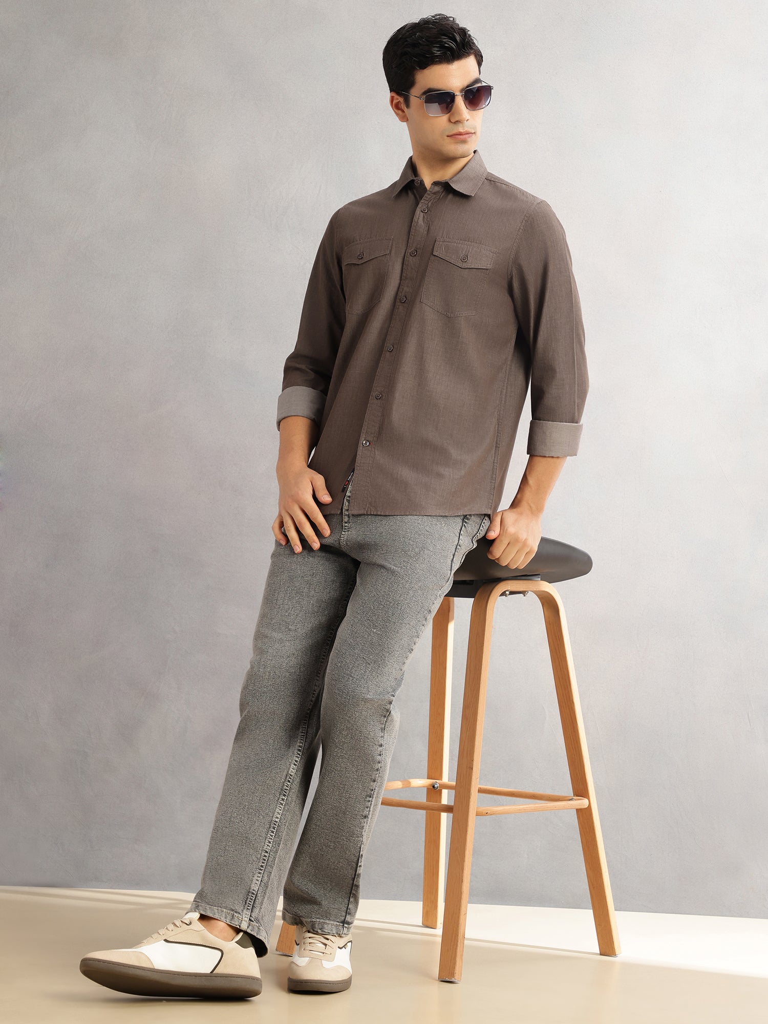 Thomas Scott Men Brown Slim Fit Long Sleeves Spread Collar Chambray 100% Cotton Casual Shirt