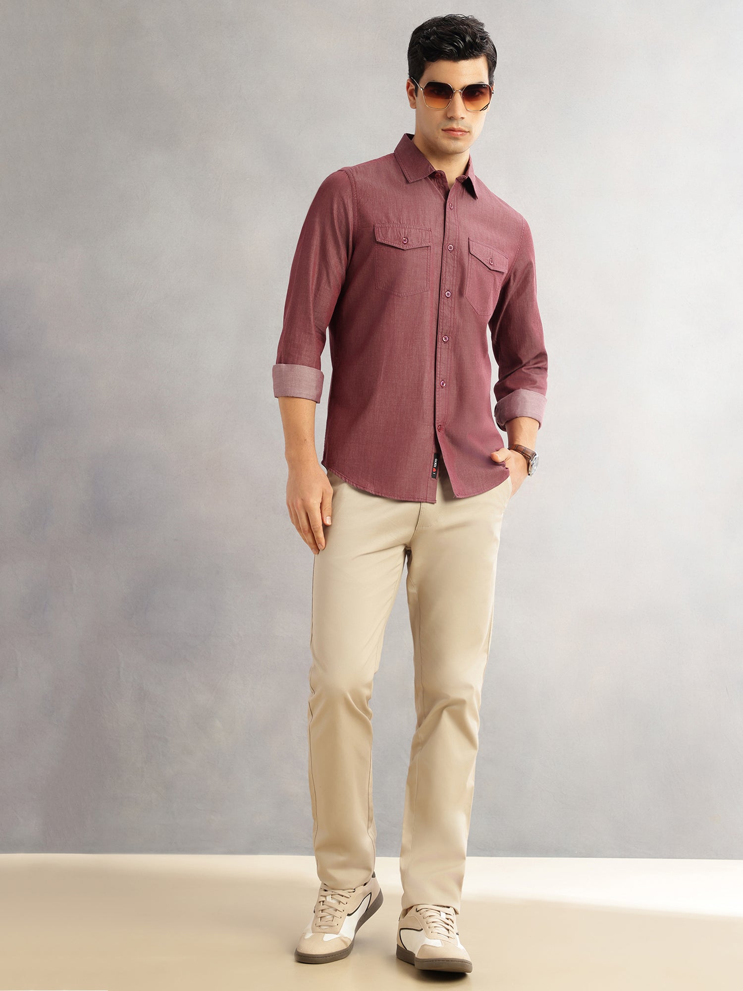 Thomas Scott Men Maroon Slim Fit Long Sleeves Spread Collar Chambray 100% Cotton Casual Shirt