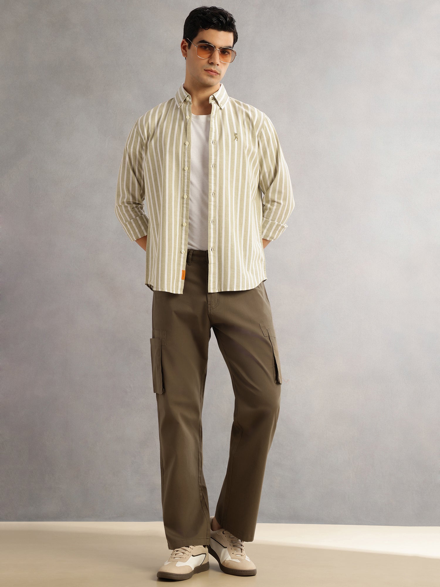 Thomas Scott Men Olive Cricket Club Straight Fit Mid-Rise Solid 100% Cotton Woven Cargo Trouser