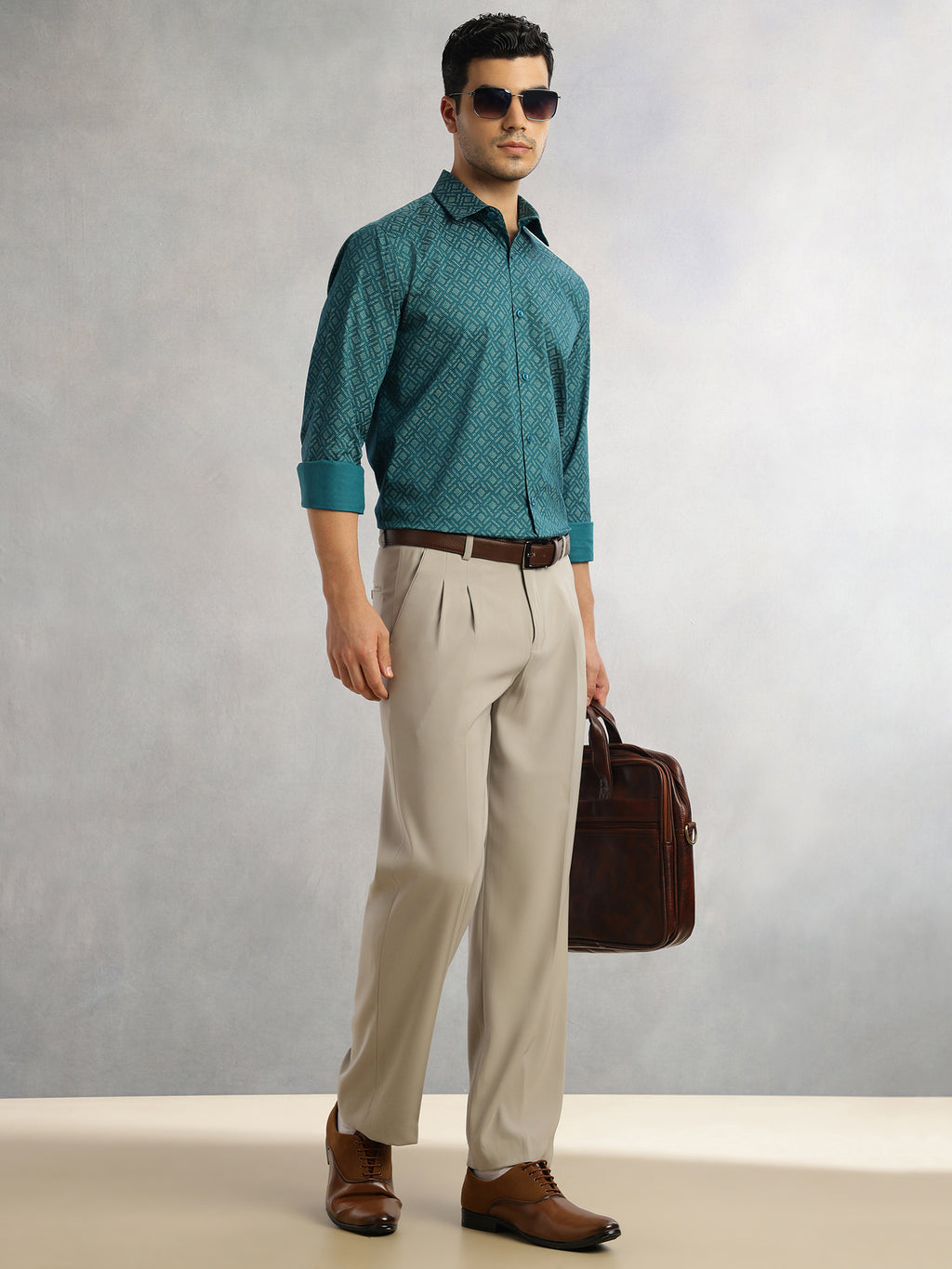 Thomas Scott Men Teal Regular Fit Long Sleeves Spread Collar Geometric Printed 100% Cotton Formal Shirt