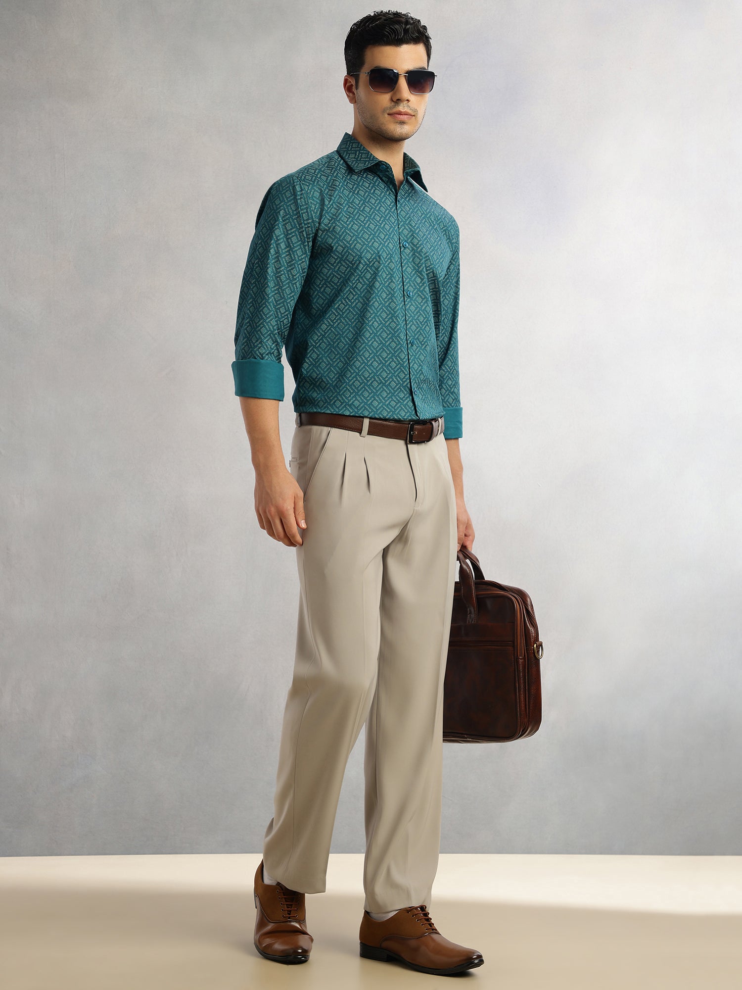 Thomas Scott Men Teal Regular Fit Long Sleeves Spread Collar Geometric Printed 100% Cotton Formal Shirt