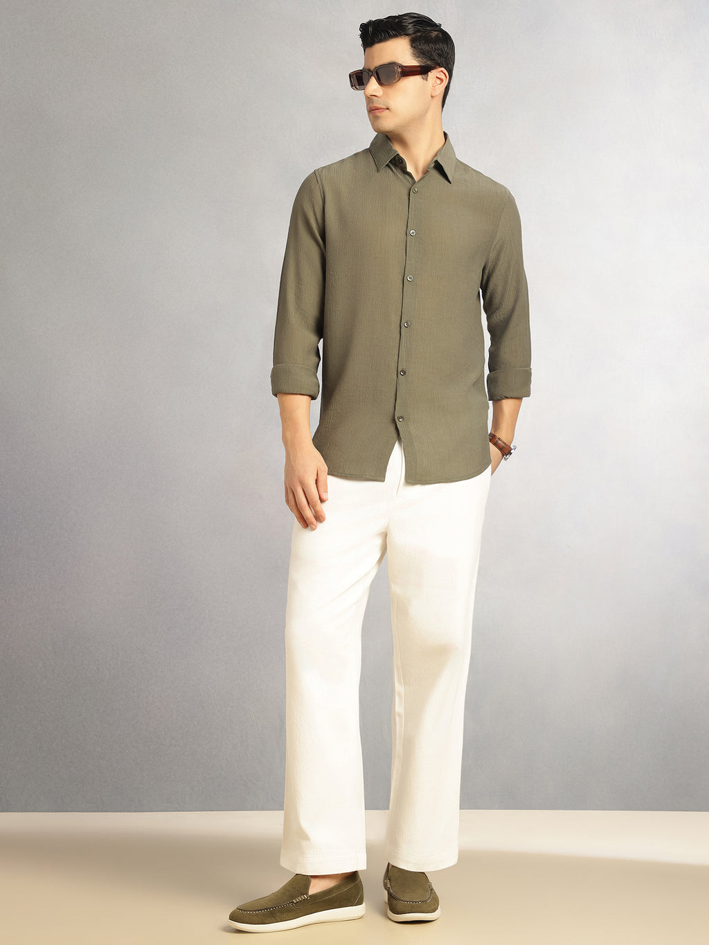 Thomas Scott Men Olive Regular Fit Long Sleeves Spread Colllar Textured Polyester Casual Shirt
