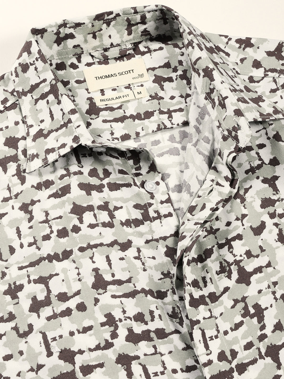 Thomas Scott Men Cream Short Sleeves Regular Sleeves Spread Collar Geometric Printed Cotton Rayon Casual Shirt