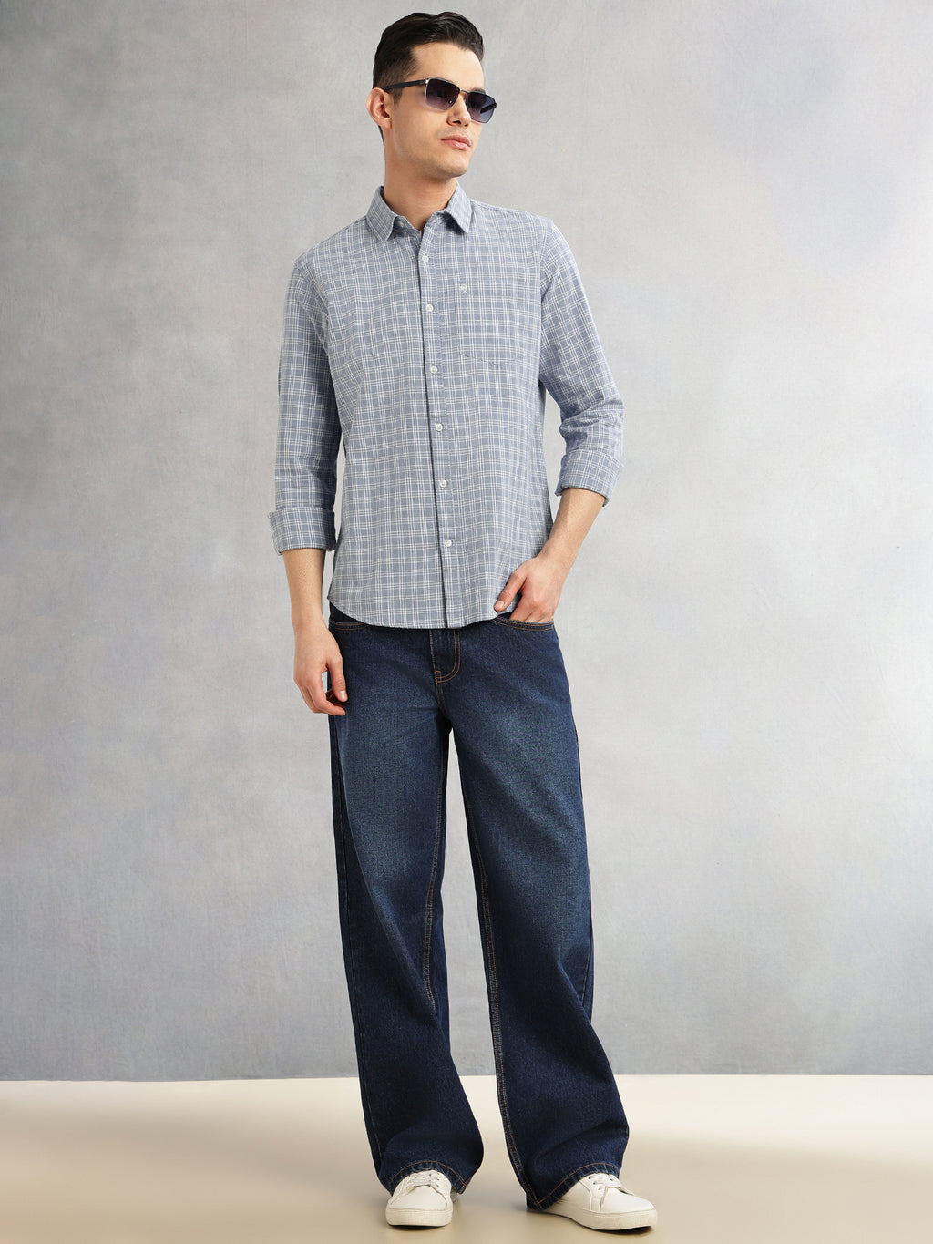Thomas Scott Men Blue Slim Fit Long Sleeves Spread Collar Tartan Checks Cotton Linen Casual Shirt