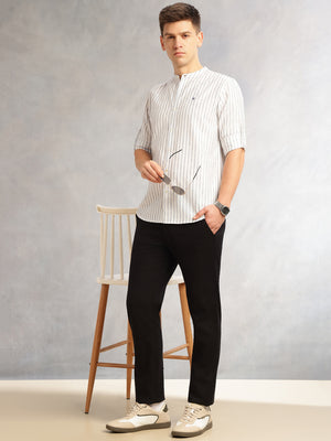 Thomas Scott Men Black Straight Fit Mid-Rise Solid 4 Pockets Woven Chinos Trouser