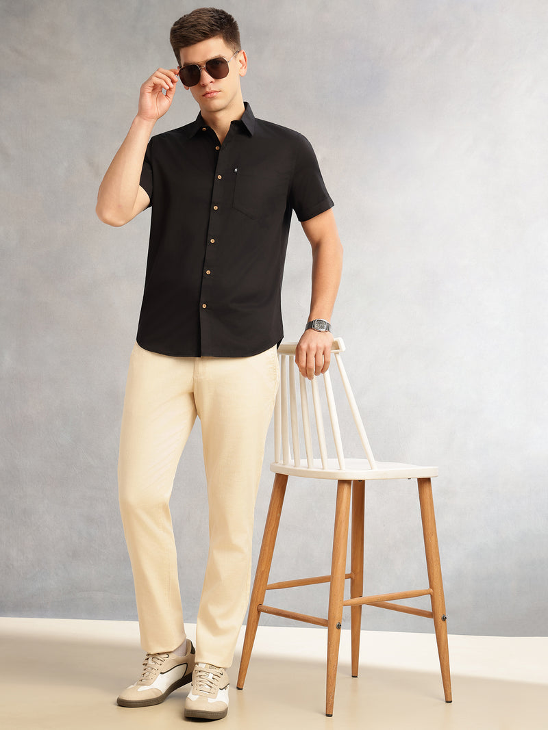Thomas Scott Men Cream Straight Fit Mid-Rise Solid 4 Pockets Woven Chinos Trouser