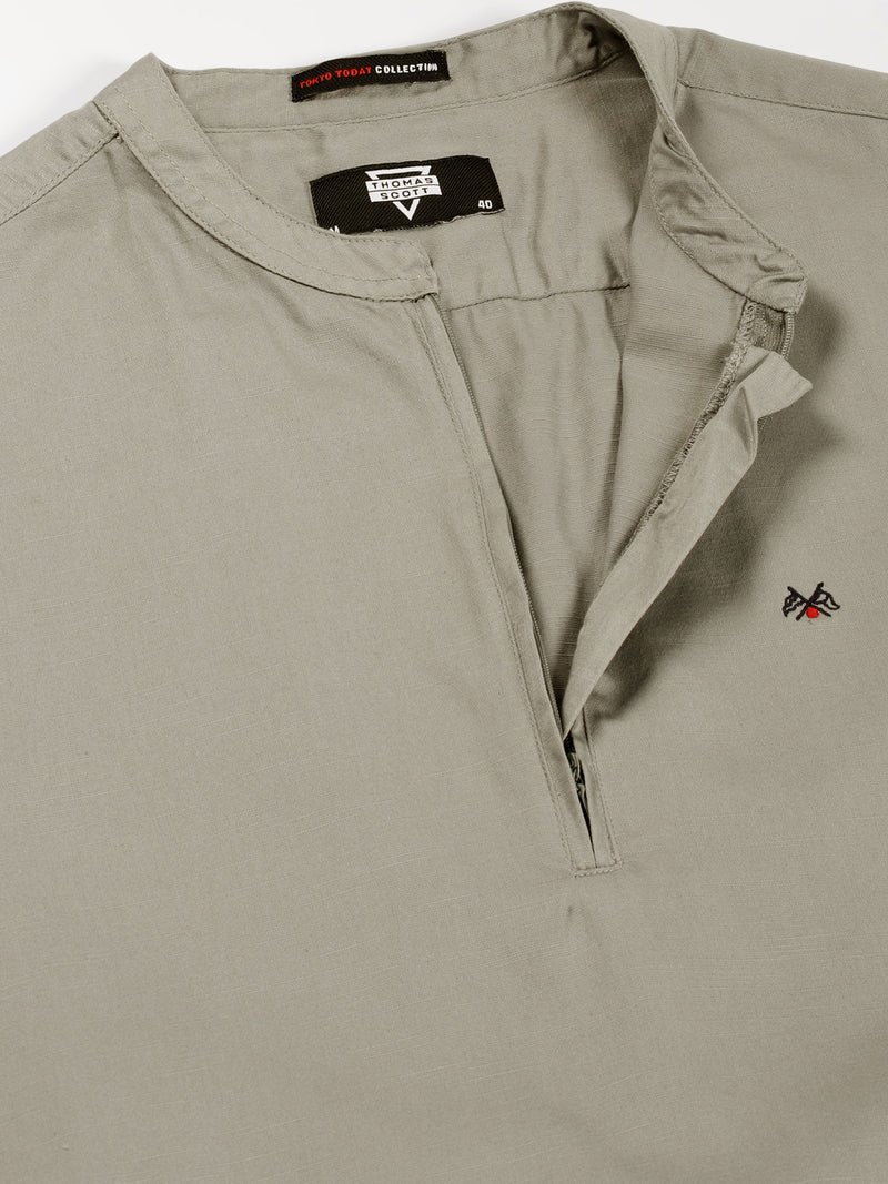 Thomas Scott Men Light Grey Regular Fit Short Sleeves Mandarin Collar Solid 100% Cotton Woven T-Shirt