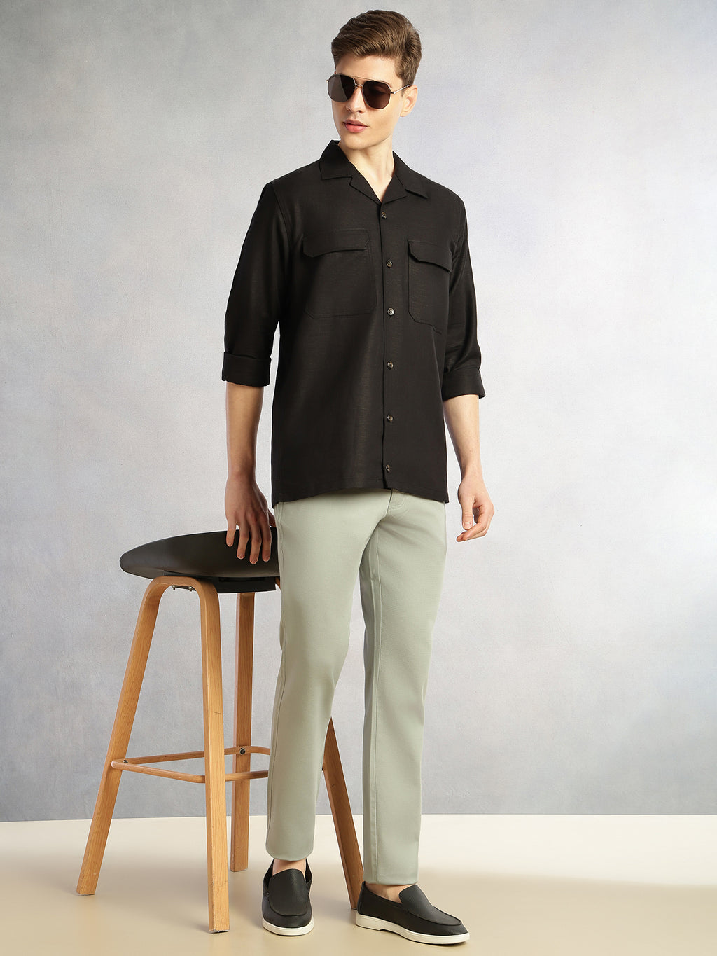 Thomas Scott Men Sea Green Cricket Club Collection Straight Fit Mid-Rise Solid Woven Chinos Trouser