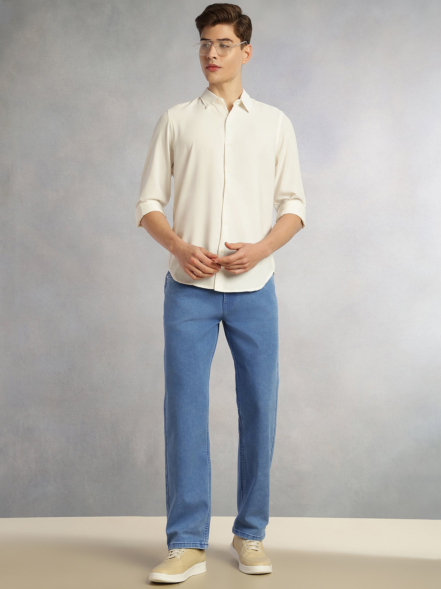 Thomas Scott Men White Regular Fit Full Sleeves Spread Collar Solid Polyester Casual Shirt