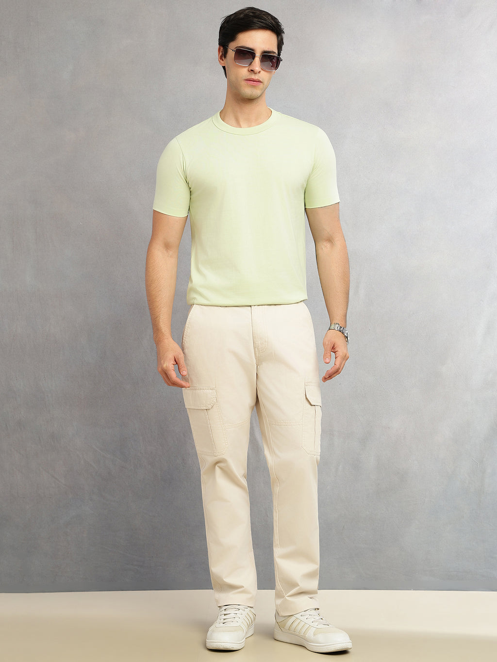 Thomas Scott Men Beige Cricket Club Collections Straight Fit Mid-Rise Solid 6 Pockets 100% Cotton Woven Cargo Trouser