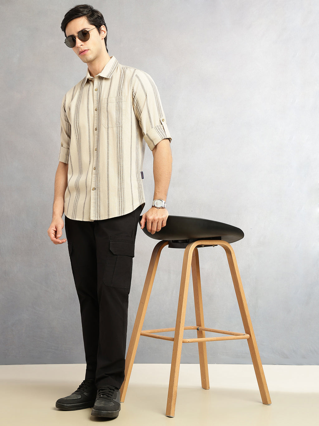 Thomas Scott Men Black Cricket Club Collections Straight Fit Mid-Rise Solid 6 Pockets 100% Cotton Woven Cargo Trouser