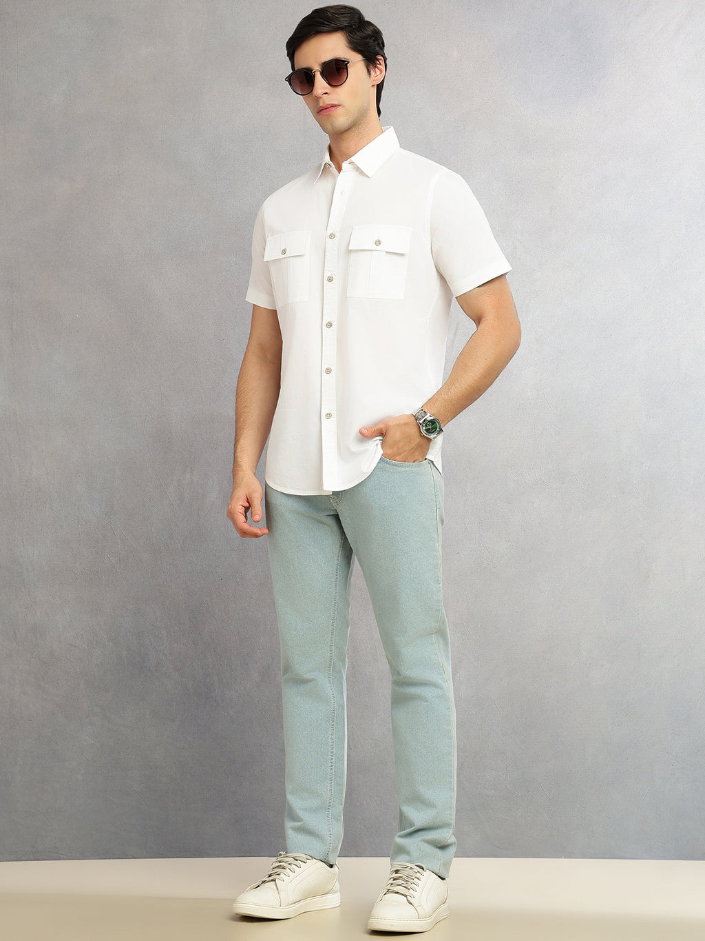 Thomas Scott Men White Cricket Club Collection Slim Fit Short Sleeve Spread Collar 2 Flap Pockets Solid Design Cotton Twill Casual Shirt