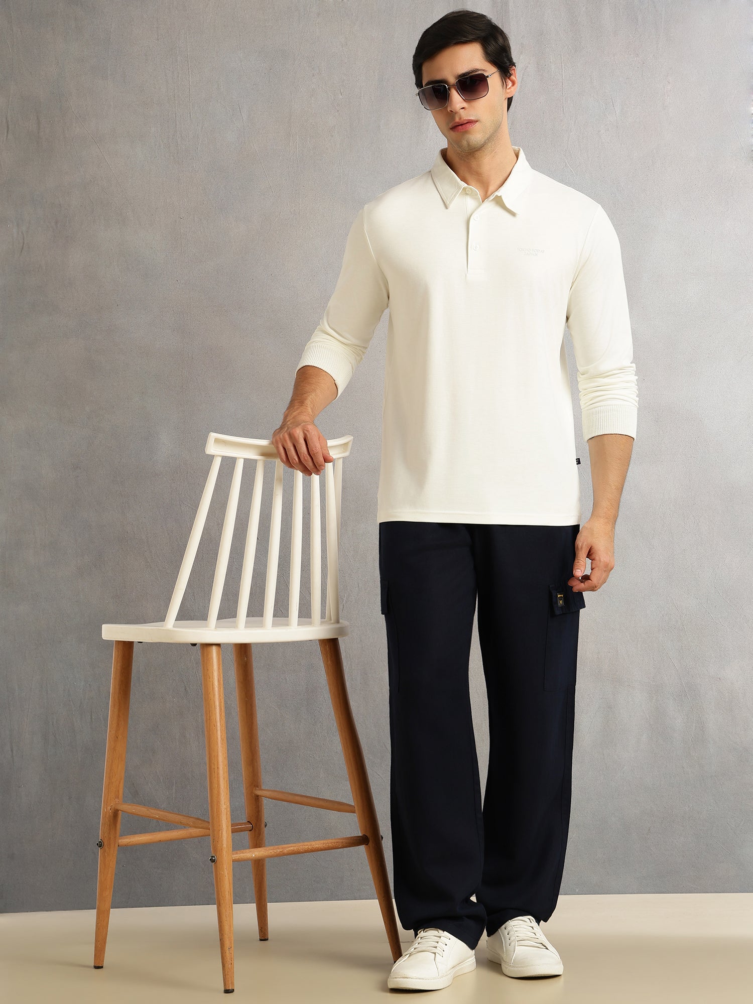 Thomas Scott Men Off White Regular Fit Long Sleeves Solid Viscose Rayon Knitted Polo Collar Performance Tshirt